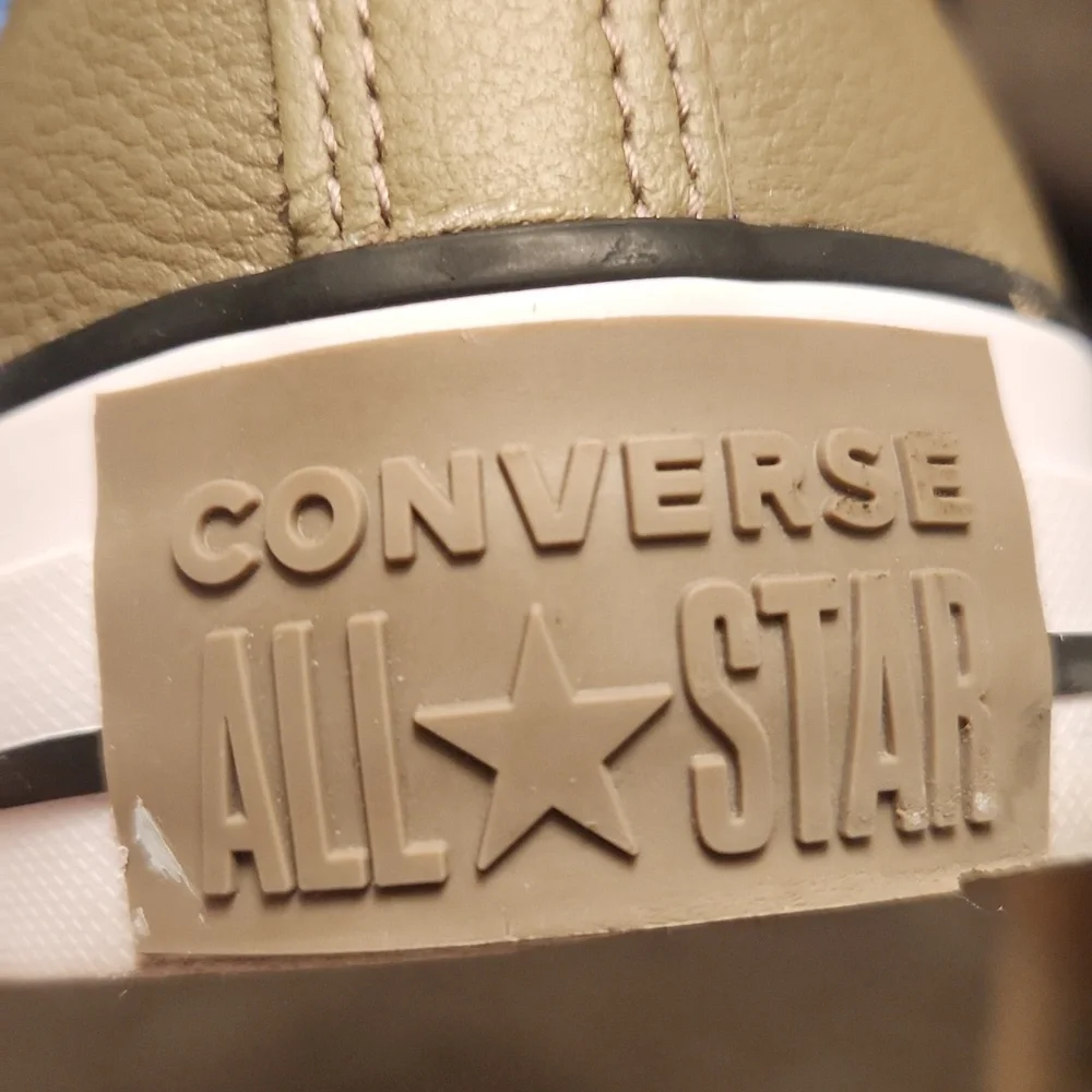 CONVERSE CHUCK TAYLOR ALL STAR LEATHER SNEAKER HIGH-TOP MEN'S SIZE 11. - Picture 10 of 11